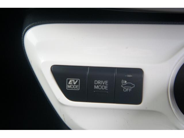 プリウス Ｓセーフティプラス　Ｂｌｕｅｔｏｏｔｈ対応ナビ／バックカメラ／ビルトインＥＴＣ／前ドライブレコーダー／ワンセグＴＶ／社外アルミホイール／オートライト／クルーズコントロール／オートエアコン／パワステ／エアバック（11枚目）