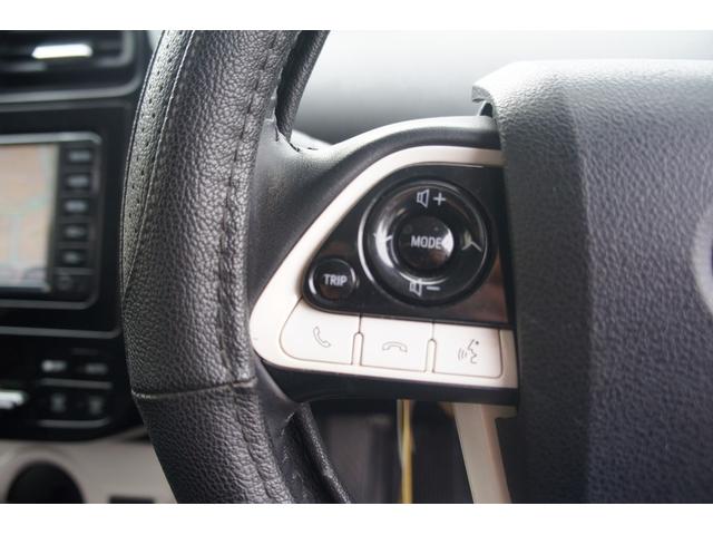 プリウス Ｓセーフティプラス　Ｂｌｕｅｔｏｏｔｈ対応ナビ／バックカメラ／ビルトインＥＴＣ／前ドライブレコーダー／ワンセグＴＶ／社外アルミホイール／オートライト／クルーズコントロール／オートエアコン／パワステ／エアバック（16枚目）