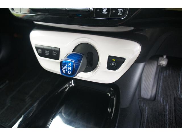 プリウス Ｓセーフティプラス　Ｂｌｕｅｔｏｏｔｈ対応ナビ／バックカメラ／ビルトインＥＴＣ／前ドライブレコーダー／ワンセグＴＶ／社外アルミホイール／オートライト／クルーズコントロール／オートエアコン／パワステ／エアバック（18枚目）