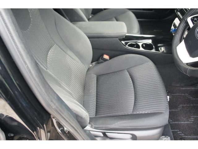 プリウス Ｓセーフティプラス　Ｂｌｕｅｔｏｏｔｈ対応ナビ／バックカメラ／ビルトインＥＴＣ／前ドライブレコーダー／ワンセグＴＶ／社外アルミホイール／オートライト／クルーズコントロール／オートエアコン／パワステ／エアバック（42枚目）