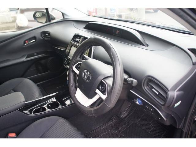 プリウス Ｓセーフティプラス　Ｂｌｕｅｔｏｏｔｈ対応ナビ／バックカメラ／ビルトインＥＴＣ／前ドライブレコーダー／ワンセグＴＶ／社外アルミホイール／オートライト／クルーズコントロール／オートエアコン／パワステ／エアバック（56枚目）