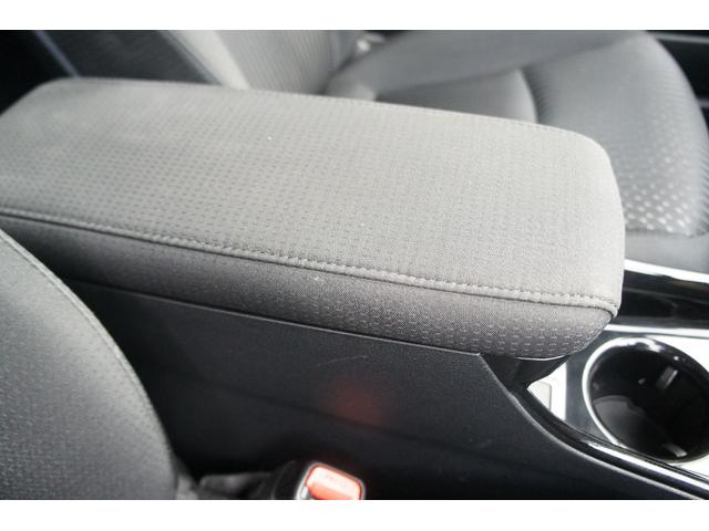 プリウス Ｓセーフティプラス　Ｂｌｕｅｔｏｏｔｈ対応ナビ／バックカメラ／ビルトインＥＴＣ／前ドライブレコーダー／ワンセグＴＶ／社外アルミホイール／オートライト／クルーズコントロール／オートエアコン／パワステ／エアバック（68枚目）