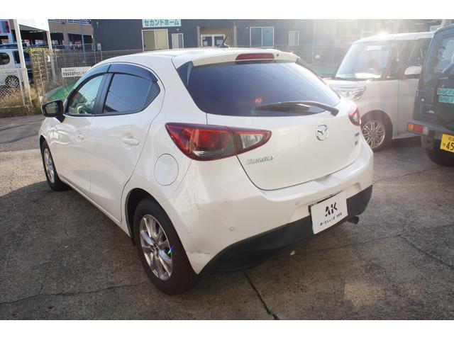 デミオ １３Ｓ　５ＭＴ／スポーティパッケージ／セーフティパッケージ／Ｂｌｕｅｔｏｏｔｈ対応純正ナビ／フルセグＴＶ／ＥＴＣ／車線逸脱警報／オートライト／横滑り防止／スマートキー＆プッシュスタート／１年保証付（21枚目）