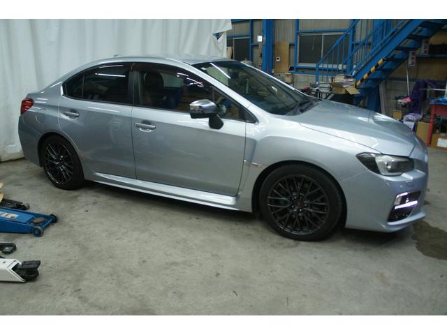 WRX STI STI 6MT/ナビ/フルセグTV/バックモニター/ETC/ハーフレザーシート/スマートキー&プッシュスタート/オートライト/パワーシート/LEDヘッドライト/OBDチェック済/1年保証付(17枚目)