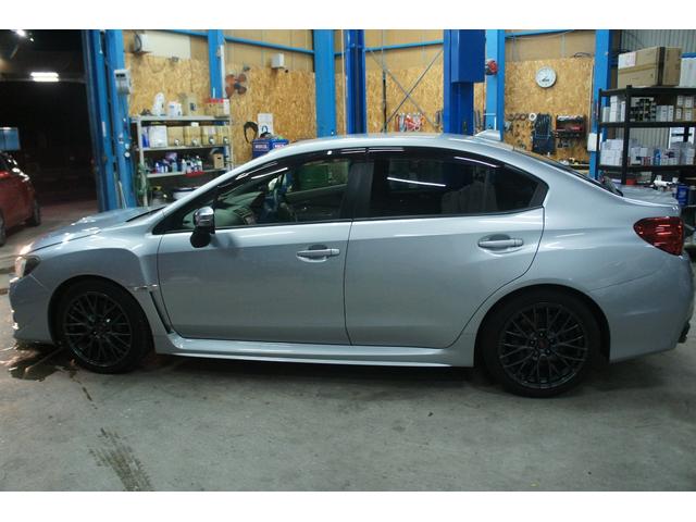WRX STI STI 6MT/ナビ/フルセグTV/バックモニター/ETC/ハーフレザーシート/スマートキー&プッシュスタート/オートライト/パワーシート/LEDヘッドライト/OBDチェック済/1年保証付(22枚目)