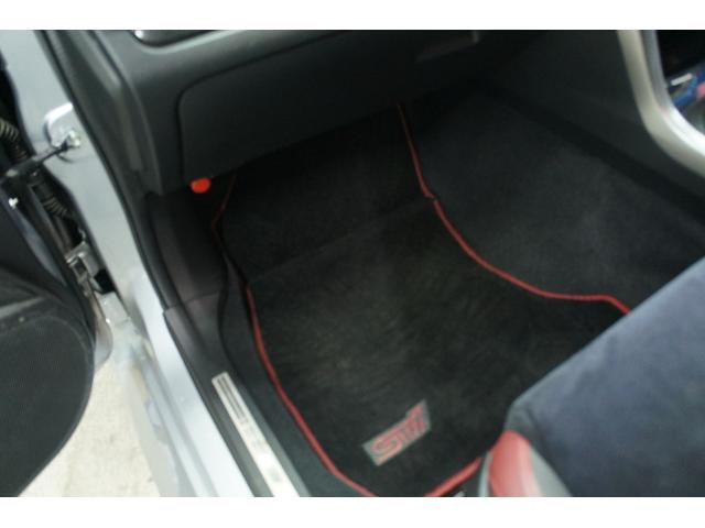 WRX STI STI 6MT/ナビ/フルセグTV/バックモニター/ETC/ハーフレザーシート/スマートキー&プッシュスタート/オートライト/パワーシート/LEDヘッドライト/OBDチェック済/1年保証付(62枚目)
