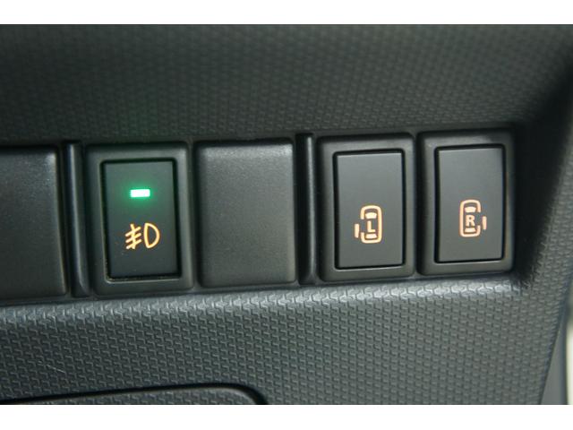 ソリオ ブラック＆ホワイトＩＩ　ナビ　フルセグＴＶ　ＥＴＣ　両側パワードア　保証１年　Ｂｌｕｅｔｏｏｔｈ接続　ＨＩＤヘッドライト　シートヒーター　ステアリングリモコン　オートライト　両側パワースライドドア　プッシュスタート（12枚目）