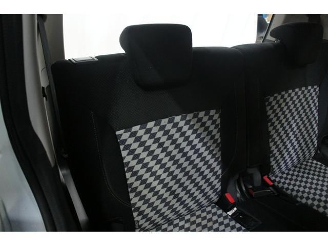 ソリオ ブラック＆ホワイトＩＩ　ナビ　フルセグＴＶ　ＥＴＣ　両側パワードア　保証１年　Ｂｌｕｅｔｏｏｔｈ接続　ＨＩＤヘッドライト　シートヒーター　ステアリングリモコン　オートライト　両側パワースライドドア　プッシュスタート（57枚目）