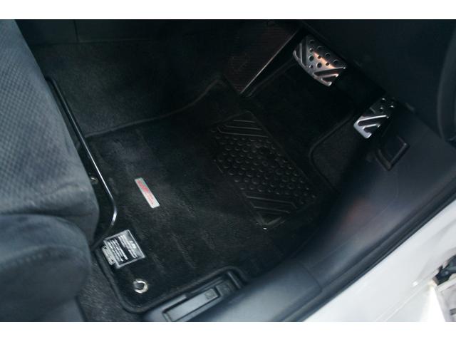 ランサー ＧＳＲエボリューションＸ　純正ナビ　フルセグＴＶ　バックカメラ　保証１年　Ｂｌｕｅｔｏｏｔｈ接続　ターボ　ＨＩＤヘッドライト　スマートキー　オートライト　キーレスエントリー　ＥＴＣ（43枚目）