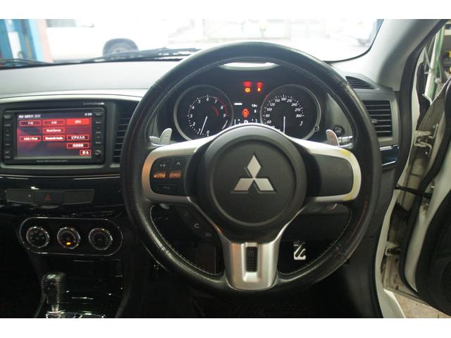 ランサー ＧＳＲエボリューションＸ　純正ナビ　フルセグＴＶ　バックカメラ　保証１年　Ｂｌｕｅｔｏｏｔｈ接続　ターボ　ＨＩＤヘッドライト　スマートキー　オートライト　キーレスエントリー　ＥＴＣ（48枚目）