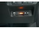 フリード クロスター・ホンダセンシング　両側パワースライドドア　純正９インチナビ　フルセグＴＶ　バックカメラ　Ｂｌｕｅｔｏｏｔｈ接続　クルーズコントロール　ＥＴＣ　シートヒーター　ＥＴＣ　保証１年付き（6枚目）