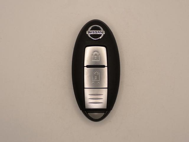 ノート 純正メモリーナビフルセグTV CD DVD SD Bluetooth AUX 衝突軽減ブレーキ LEDヘッドライト インテリキー タイミングチェーン車 ワンオーナー車 自社買取車(6枚目)