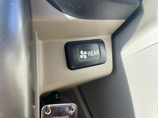 バモス Ｍ　純正ＣＤ　５速ＭＴ　４ＷＤ　キーレス　両側スライドドア　社外１３インチアルミ　自社（6枚目）