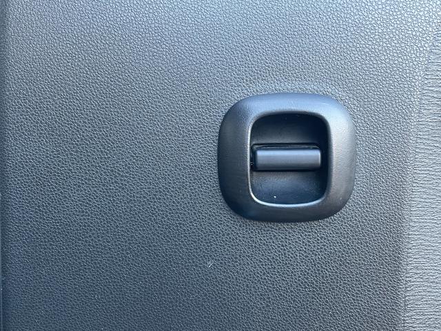 ミラココア ココアプラスＸ　保証付　修復歴無　車検２年付　禁煙車　エアバッグ　ＡＢＳ　パワステ　盗難防止装置　ＡＣ　ＰＷ　電格ミラー　ナビ　ＴＶ　ＣＤ　ＤＶＤ　Ｂｌｕｅｔｏｏｔｈ　スマートキー　フロントフォグランプ　ルーフレール（50枚目）