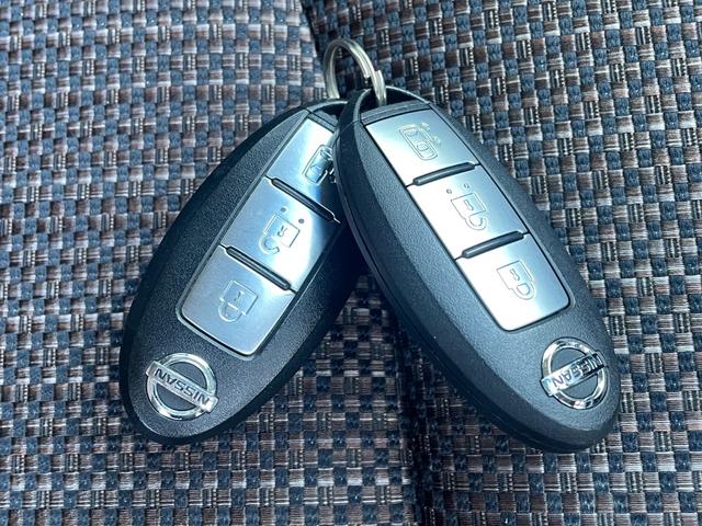セレナ ハイウェイスターS-HVアドバンスドセーフティパック 保証付 車検2年付 修復歴無 禁煙車 ハイブリッド ナビ DVD TV Bluetooth 全周囲カメラ フリップダウンモニター スマートキー ETC オートクルーズコントロール 両側スライドドア(15枚目)