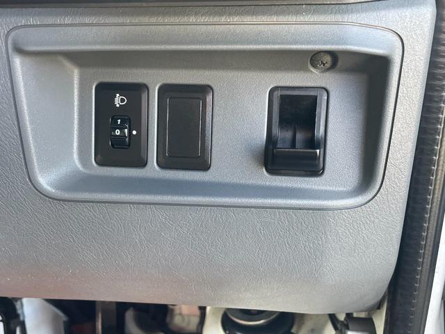 ＮＶ１００クリッパーバン ＤＸ　保証付　車検２年付　ラジオ　エアバッグ　パワステ　ＡＣ　ベンチシート　フルフラット（39枚目）