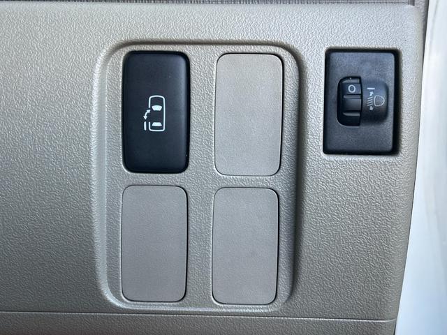 タント Xリミテッド 保証付 車検2年付 禁煙車 スマートキー 片側電動スライドドア 電格ミラー CD ラジオ ベンチシート フルフラット パワステ エアバッグABS 盗難防止装置 衝突安全ボディ AC PW スペアタイヤ(9枚目)