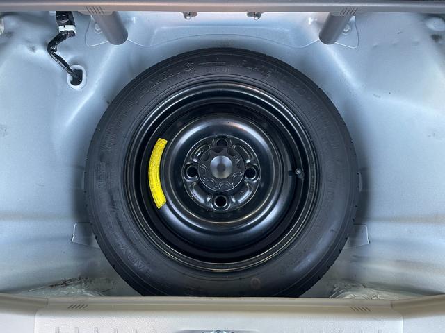 タント Xリミテッド 保証付 車検2年付 禁煙車 スマートキー 片側電動スライドドア 電格ミラー CD ラジオ ベンチシート フルフラット パワステ エアバッグABS 盗難防止装置 衝突安全ボディ AC PW スペアタイヤ(10枚目)