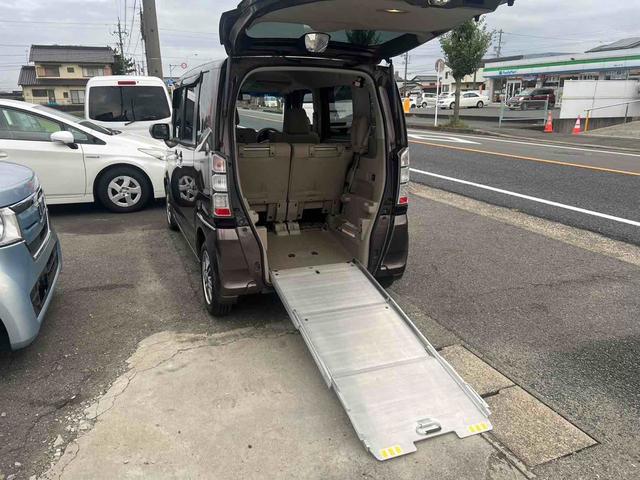 Ｎ－ＢＯＸ＋ Ｇ・Ｌパッケージ　福祉車輌　車いす　両側スライド・片側電動　ナビ　ＴＶ　オートライト　スマートキー　アイドリングストップ　　ベンチシート　ＣＶＴ　盗難防止システム　ＡＢＳ　ＥＳＣ　ＣＤ　ＤＶＤ再生　アルミホイール（19枚目）