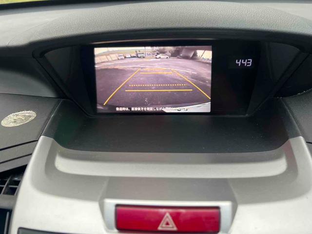 オデッセイ アブソルート　バックカメラ　ナビ　ＴＶ　オートクルーズコントロール　ＨＩＤ　スマートキー　電動格納ミラー　ＡＴ　アルミホイール　ＣＤ　ＤＶＤ再生　Ｂｌｕｅｔｏｏｔｈ　盗難防止システム　衝突安全ボディ　ＡＢＳ　ＥＳＣ（4枚目）