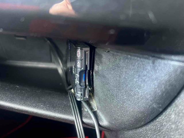 アバルト５００ 　ドライブレコーダー　ＥＴＣ　バックカメラ　ナビ　ＴＶ　アルミホイール　キーレスエントリー　ＭＴ　Ｂｌｕｅｔｏｏｔｈ　エアコン　パワーステアリング　パワーウィンドウ（11枚目）