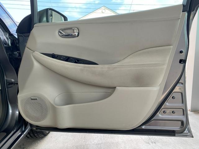 リーフ Ｇ（３０ｋｗｈ）　１７７ｋｍ走行可能　３０Ｘ　１００Ｖコンセント　ソーラーパネル　アラウンドビューモニター　ＢＯＳＥスピーカー　純正ナビ　ＴＶ　ＥＴＣ　ＬＥＤライト　エマージェンシーブレーキ　シート＆ハンドルヒーター（22枚目）