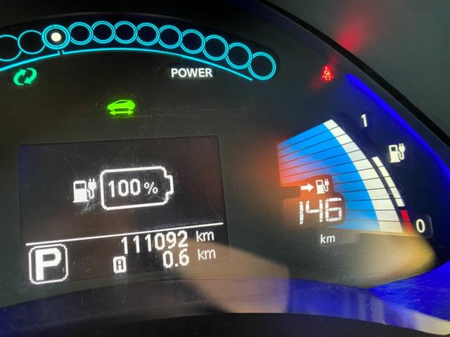 リーフ Ｘ　サンクスエディション（３０ｋｗｈ）　３０Ｘサンクスエディション　純正ナビ　ＴＶ　ＴＶキャンセラー　ＥＴＣ　ドライブレコーダー　ＬＥＤライト　エマージェンシーブレーキ　シート＆ハンドルヒーター（3枚目）