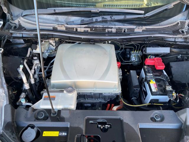 リーフ Ｘ　サンクスエディション（３０ｋｗｈ）　３０Ｘサンクスエディション　純正ナビ　ＴＶ　ＴＶキャンセラー　ＥＴＣ　ドライブレコーダー　ＬＥＤライト　エマージェンシーブレーキ　シート＆ハンドルヒーター（42枚目）
