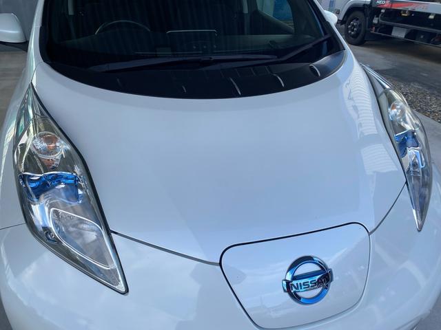 リーフ Ｘ（３０ｋｗｈ）　１１９ｋｍ走行可能　３０Ｘ　ＯＺ１８ＡＷ　ローダウン　純正ナビ　ＴＶ　ＴＶキャンセラー　ＥＴＣ　ドライブレコーダー　ＬＥＤライト　ＬＥＤフォグ　エマージェンシーブレーキ　シート＆ハンドルヒーター（12枚目）