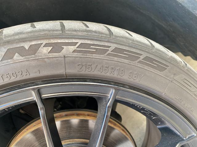 リーフ Ｘ（３０ｋｗｈ）　１１９ｋｍ走行可能　３０Ｘ　ＯＺ１８ＡＷ　ローダウン　純正ナビ　ＴＶ　ＴＶキャンセラー　ＥＴＣ　ドライブレコーダー　ＬＥＤライト　ＬＥＤフォグ　エマージェンシーブレーキ　シート＆ハンドルヒーター（17枚目）