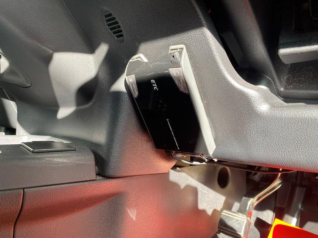 リーフ Ｘ（３０ｋｗｈ）　１１９ｋｍ走行可能　３０Ｘ　ＯＺ１８ＡＷ　ローダウン　純正ナビ　ＴＶ　ＴＶキャンセラー　ＥＴＣ　ドライブレコーダー　ＬＥＤライト　ＬＥＤフォグ　エマージェンシーブレーキ　シート＆ハンドルヒーター（38枚目）