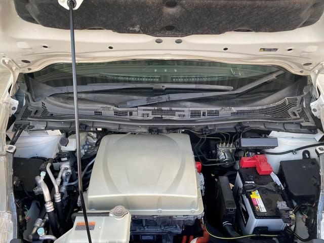 リーフ Ｘ（３０ｋｗｈ）　１１９ｋｍ走行可能　３０Ｘ　ＯＺ１８ＡＷ　ローダウン　純正ナビ　ＴＶ　ＴＶキャンセラー　ＥＴＣ　ドライブレコーダー　ＬＥＤライト　ＬＥＤフォグ　エマージェンシーブレーキ　シート＆ハンドルヒーター（44枚目）