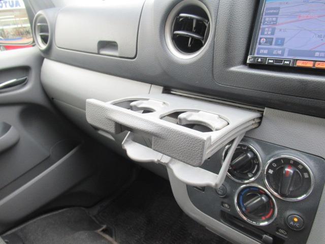 ＮＶ３５０キャラバンバン ロングプレミアムＧＸターボ　２．５リッターディーゼルターボ　２ＷＤ／４ＷＤ切替式　ＮＯＸ適合車　Ｂｌｕｅｔｏｏｔｈ対応ナビフルセグナビ　ＥＴＣ　バックカメラ　スマートキープッシュスタート電動格納式ドアミラー　車検　整備　保証付き（27枚目）