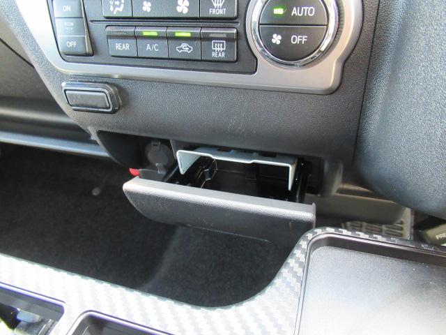 ハイエースワゴン ＧＬ　純正ＳＤナビ　フルセグ　パノラビックビューモニター　Ｂｌｕｅｔｏｏｔｈ　スマートキー　パワースライド　デジタルインナーミラー　ＬＥＤヘッドライト　フォグ　プリクラッシュセーフティ　１０人乗　１オーナー（25枚目）
