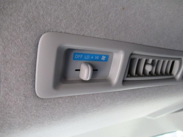 ハイエースワゴン ＧＬ　純正ＳＤナビ　フルセグ　パノラビックビューモニター　Ｂｌｕｅｔｏｏｔｈ　スマートキー　パワースライド　デジタルインナーミラー　ＬＥＤヘッドライト　フォグ　プリクラッシュセーフティ　１０人乗　１オーナー（37枚目）