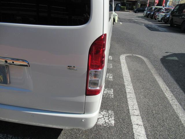 ハイエースワゴン ＧＬ　純正ＳＤナビ　フルセグ　パノラビックビューモニター　Ｂｌｕｅｔｏｏｔｈ　スマートキー　パワースライド　デジタルインナーミラー　ＬＥＤヘッドライト　フォグ　プリクラッシュセーフティ　１０人乗　１オーナー（58枚目）