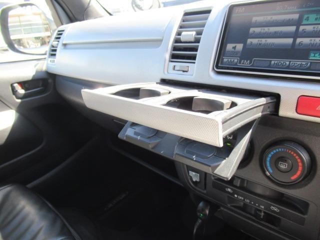 ハイエースバン ロングＤＸ　２．５リッターディーゼルターボ　ＮＯＸ適合車　地デジナビ　ＥＴＣ　バックカメラ　デジタルインナーミラー　バッドフェイスボンネット　ＬＥＤヘッドライト　バンパーガード　ローダウン社外アルミＴベルト交換済（26枚目）
