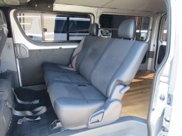 ハイエースバン ロングＤＸ　２．５リッターディーゼルターボ　ＮＯＸ適合車　地デジナビ　ＥＴＣ　バックカメラ　デジタルインナーミラー　バッドフェイスボンネット　ＬＥＤヘッドライト　バンパーガード　ローダウン社外アルミＴベルト交換済（49枚目）