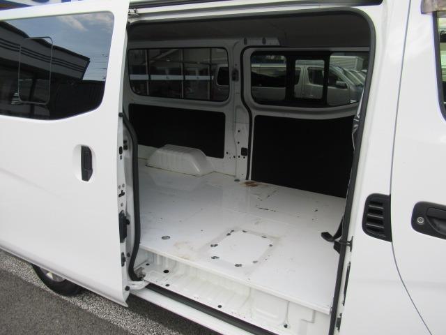 ＮＶ３５０キャラバンバン ロングＤＸターボ　２．５リッターディーゼルターボ　ＮＯＸ適合車　Ｂｌｕｅｔｏｏｔｈ対応地デジナビ　ＥＴＣ　バックカメラ　キーレス　タイミングチェーン　両側スライドドア　ヘッドライトレベライザー　車検整備　保証付き（41枚目）