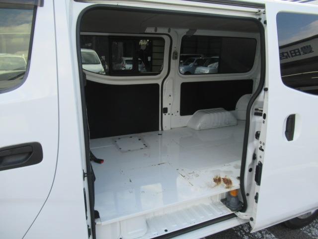 ＮＶ３５０キャラバンバン ロングＤＸターボ　２．５リッターディーゼルターボ　ＮＯＸ適合車　Ｂｌｕｅｔｏｏｔｈ対応地デジナビ　ＥＴＣ　バックカメラ　キーレス　タイミングチェーン　両側スライドドア　ヘッドライトレベライザー　車検整備　保証付き（44枚目）