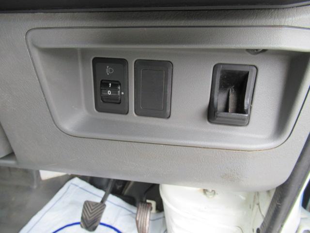 ミニキャブトラック Ｖタイプ　純正ＡＭ／ＦＭラジオ　エアコン　パワステ　オートマ　三方開　車検２年付　ＯＢＤ診断済み（23枚目）