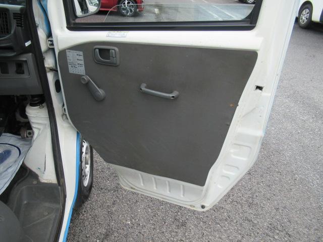 ミニキャブトラック Ｖタイプ　純正ＡＭ／ＦＭラジオ　エアコン　パワステ　オートマ　三方開　車検２年付　ＯＢＤ診断済み（26枚目）