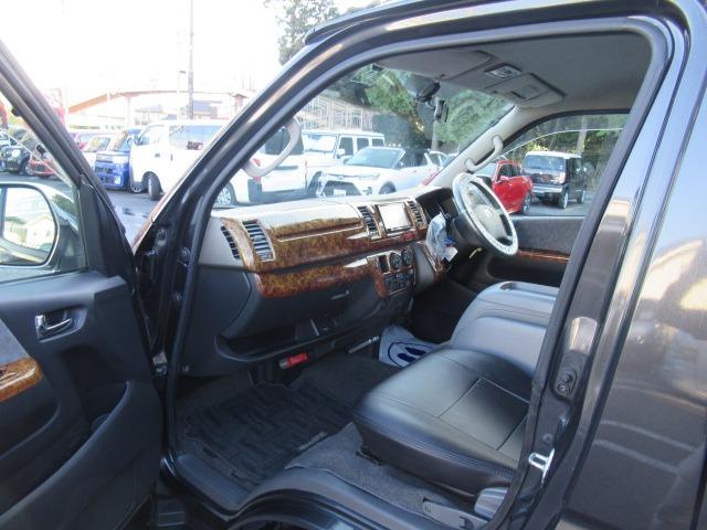 TOYOTA REGIUS ACE VAN LONG SUPER GL