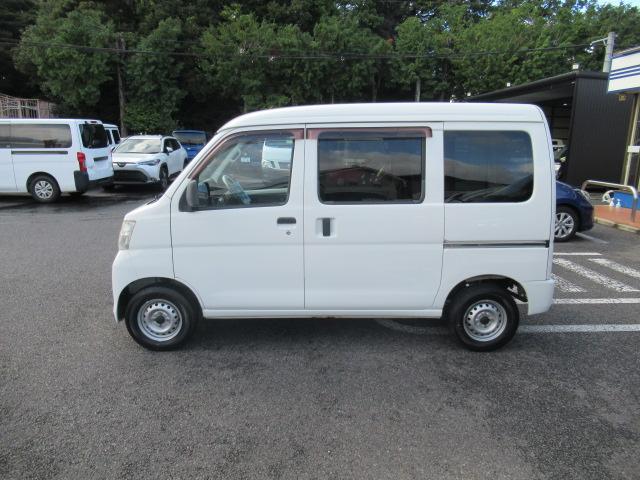 ハイゼットカーゴ スペシャル　純正ＡＭ／ＦＭラジオ　ハイルーフ　集中ドアロック　Ｗエアバック　ＥＴＣ　プライバシーガラス　タイミングチェーン　乗車定員２／４人　積載量３５０／２５０ｋｇ　車検２年付　ＯＢＤ診断済み（13枚目）