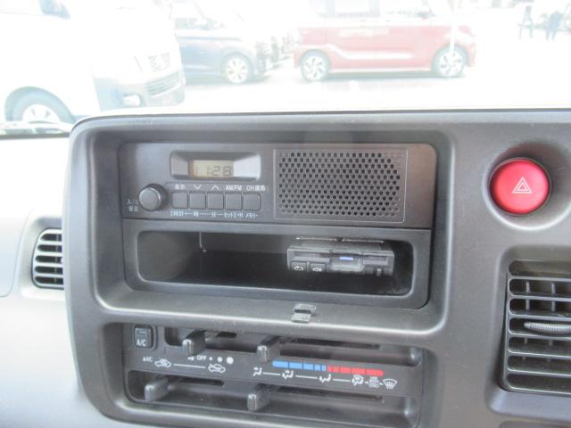 ハイゼットカーゴ スペシャル　純正ＡＭ／ＦＭラジオ　ハイルーフ　集中ドアロック　Ｗエアバック　ＥＴＣ　プライバシーガラス　タイミングチェーン　乗車定員２／４人　積載量３５０／２５０ｋｇ　車検２年付　ＯＢＤ診断済み（17枚目）