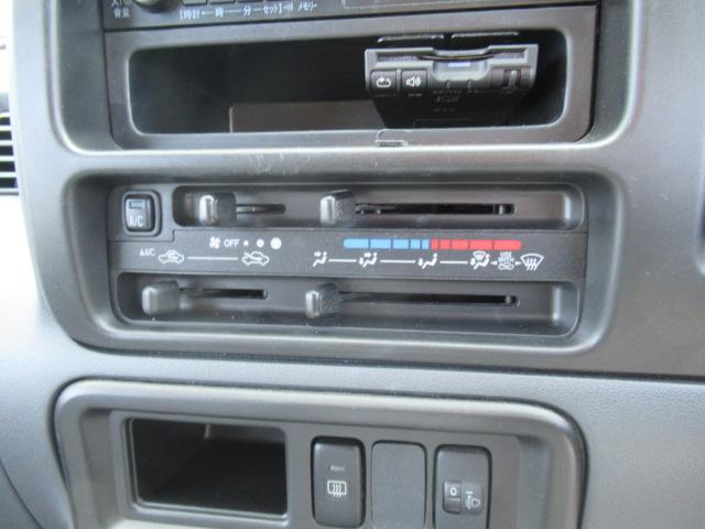 ハイゼットカーゴ スペシャル　純正ＡＭ／ＦＭラジオ　ハイルーフ　集中ドアロック　Ｗエアバック　ＥＴＣ　プライバシーガラス　タイミングチェーン　乗車定員２／４人　積載量３５０／２５０ｋｇ　車検２年付　ＯＢＤ診断済み（19枚目）