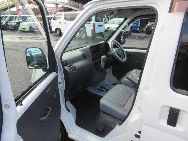 ハイゼットカーゴ スペシャル　純正ＡＭ／ＦＭラジオ　ハイルーフ　集中ドアロック　Ｗエアバック　ＥＴＣ　プライバシーガラス　タイミングチェーン　乗車定員２／４人　積載量３５０／２５０ｋｇ　車検２年付　ＯＢＤ診断済み（31枚目）