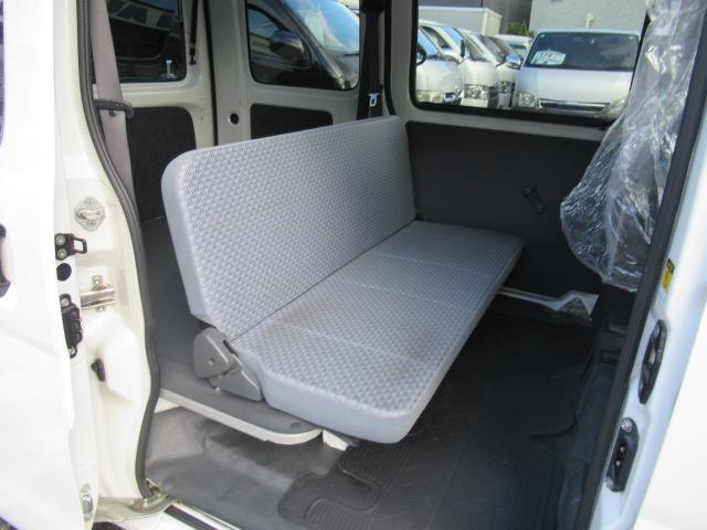 ハイゼットカーゴ スペシャル　純正ＡＭ／ＦＭラジオ　ハイルーフ　集中ドアロック　Ｗエアバック　ＥＴＣ　プライバシーガラス　タイミングチェーン　乗車定員２／４人　積載量３５０／２５０ｋｇ　車検２年付　ＯＢＤ診断済み（35枚目）