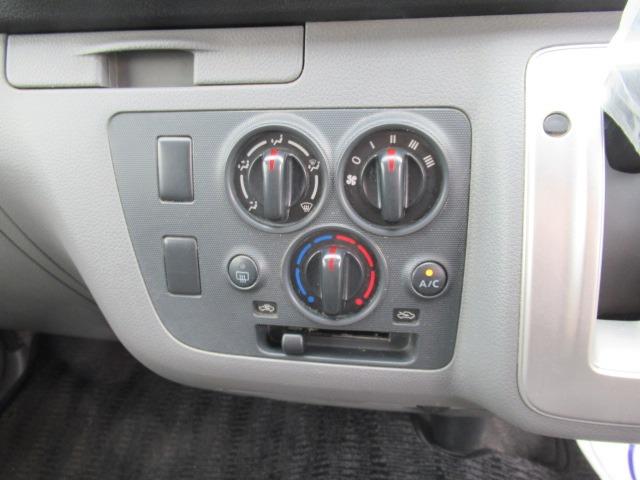 ＮＶ３５０キャラバンバン ロングＤＸターボ　２．５リッターディーゼルターボ　ＮＯＸ適合車　地デジナビ　ＥＴＣ　両側スライドドア　６人乗り　タイミングチェーン　キーレス　パワーウィンドー　エアバック　車検整備　保証付き（19枚目）