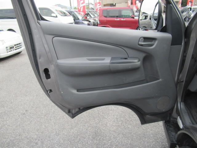 ＮＶ３５０キャラバンバン ロングＤＸターボ　２．５リッターディーゼルターボ　ＮＯＸ適合車　地デジナビ　ＥＴＣ　両側スライドドア　６人乗り　タイミングチェーン　キーレス　パワーウィンドー　エアバック　車検整備　保証付き（36枚目）